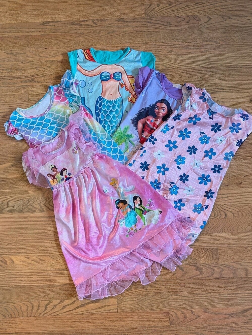 (5) Girls' Disney + Princess + Girly Nightgowns